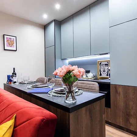 Lovely Traku Str. Apartament